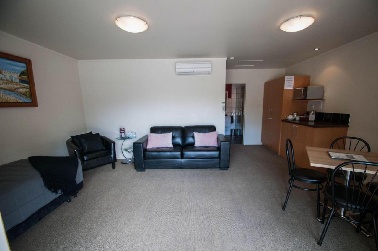Jafa'S Motels Lawrence エクステリア 写真